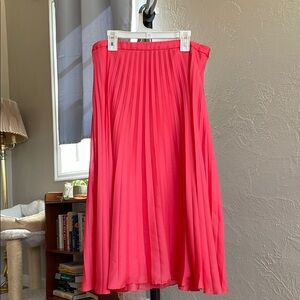 Flowy Pink Pleated Skirt
